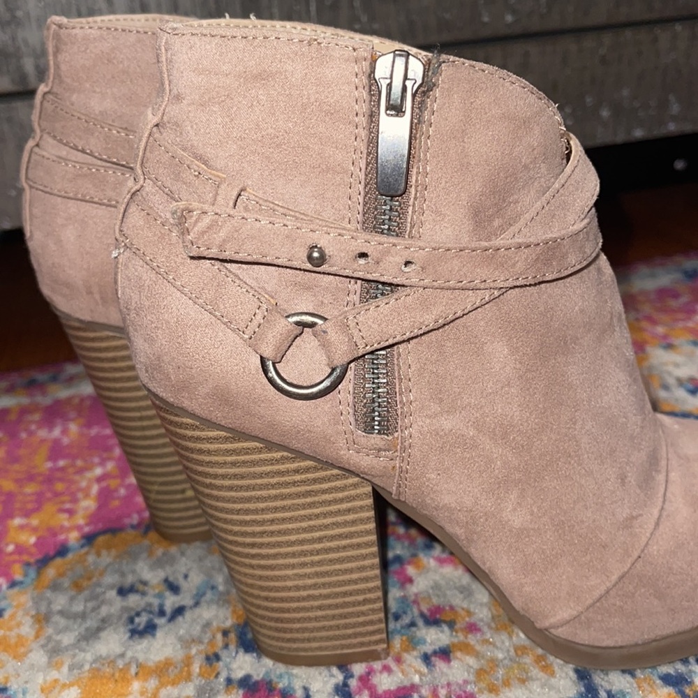 booties - Picture 5 of 5